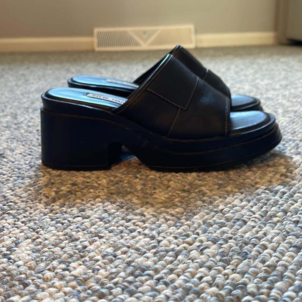 Steve Madden vintage 90’s sandals size 6